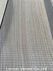 o corte áspero da grão de madeira de 0.7mm folheia o carvalho branco visto quarto do MDF