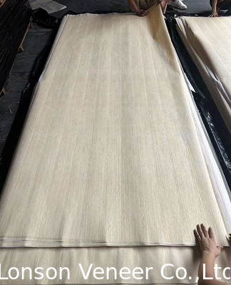 0.25-0.4mm Espessura Carpete de Carvalho Branco Empilhamento sequencial Grão reto
