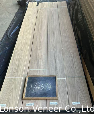 Coronado Veneer de Nozes Americanas Grade AA Natural Espessura 0,42 mm Cor ligeiramente