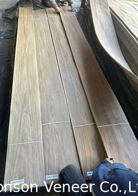 Coronado Veneer de Nozes Americanas Grade AA Natural Espessura 0,42 mm Cor ligeiramente